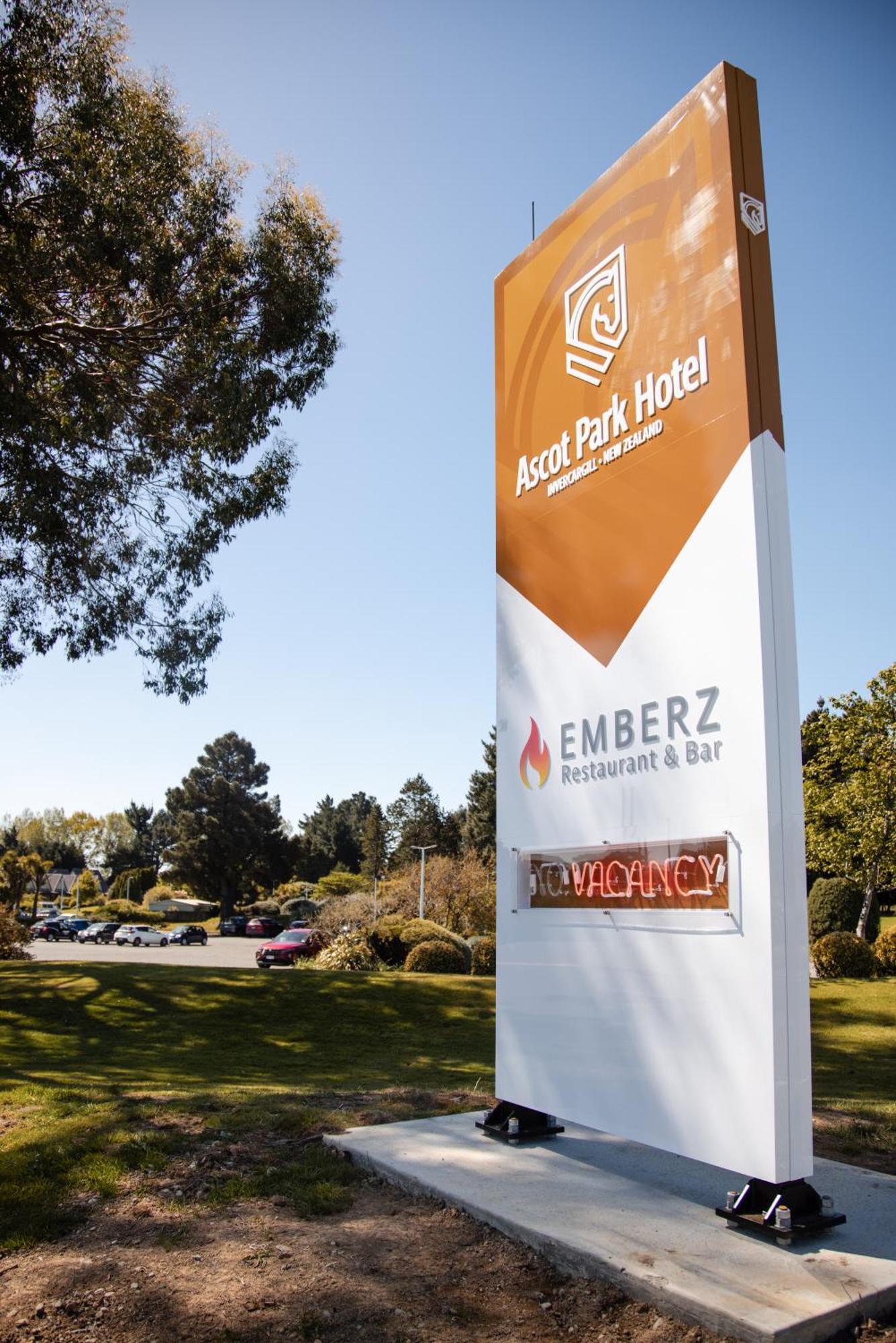 Ascot Park Hotel Invercargill Dış mekan fotoğraf